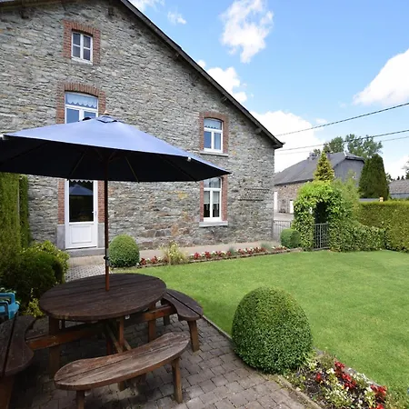 Old Carefully Restored In A Peaceful , Cleaning Included Holiday home *