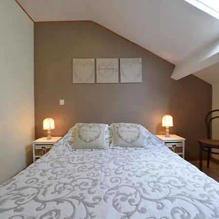 Old Carefully Restored In A Peaceful , Cleaning Included * Jehonville