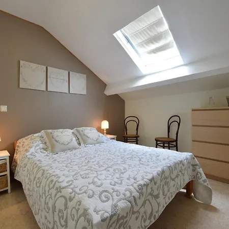 Old Carefully Restored In A Peaceful , Cleaning Included Holiday home *
